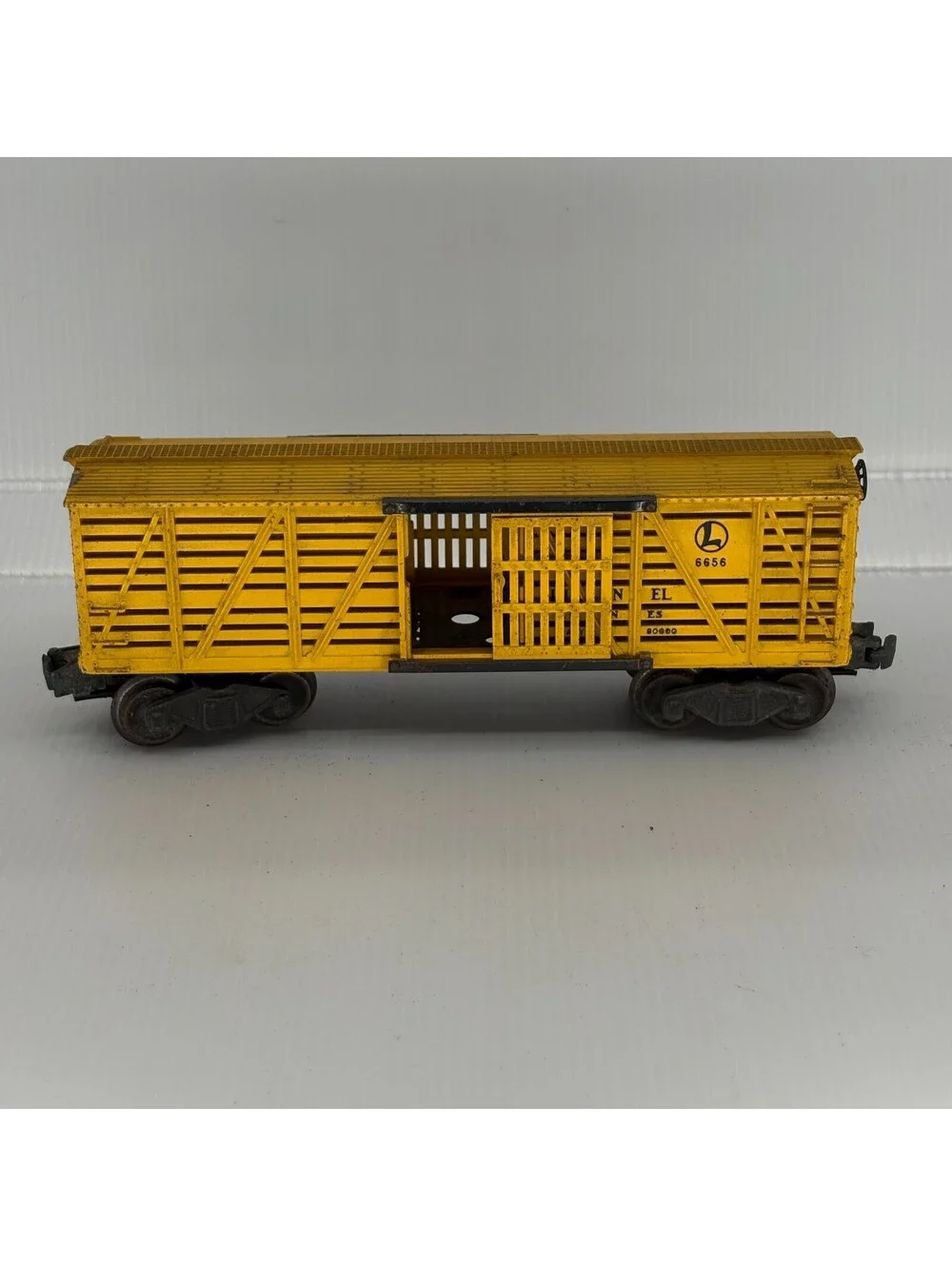 Vintage Lionel 6656 Yellow Lionel Lines O Gauge Stock Car Metal Made In USA